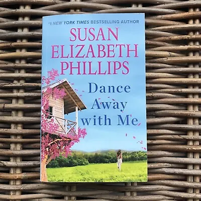 Dance Away With Me By Susan Elizabeth Phillips (Paperback 2021) • £2.49