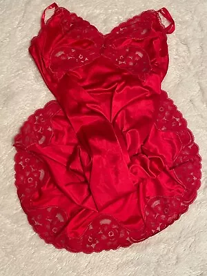 $9.99 • Buy Vtg Stunning Vanity Fair BUTTERFLY LACE Full Slip Dress 34 Lace Shiny Red