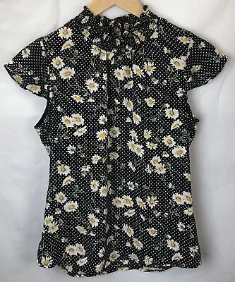 Review Black Floral Short Sleeved Top Size 6 • $19.95