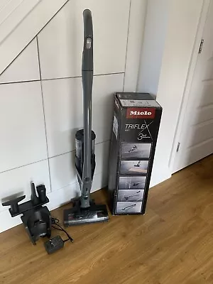 Miele Triflex HX1 - Cordless Vacuum Cleaner - 3 In 1 - Graphite Grey • £230