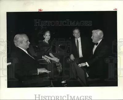 1990 Press Photo Ben Stevenson Margot Fonteyn With Supporters Houston Ballet • $9.99