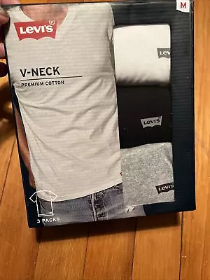 $26.89 • Buy Levi's Men's T-Shirt 3-Pack V-Neck Tee Top Premium Cotton Grey Navy Blue White M