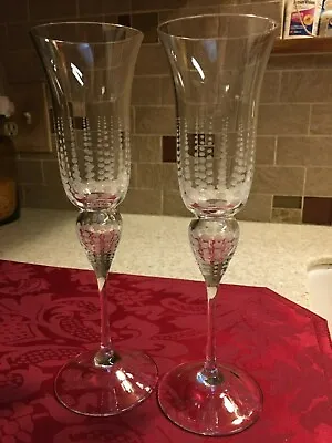 2 Crystal Champagne Flutes With Etched Bubble Design 8 7/8” Tall MORE AVAILABLE • $39.99