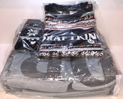 $84.99 • Buy DraftKings Bundle 3 Pc Gift Set Throw Blanket 72  X 48  + Sweater Mens M + Socks