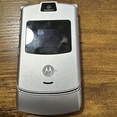 Motorola RAZR V3m - Gray ( Verizon ) Cellular Flip Phone - Very Rare Version • $7.50