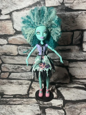 £10 • Buy Monster High Doll - Frights Camera Action   - Honey Swamp - Nice - Collectable