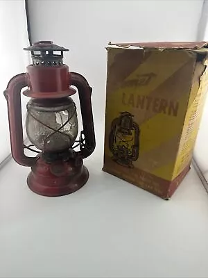 Vintage Red DIETZ COMET Kerosene Lantern Made In U.S.A. 8.5” With Original Box! • $14.99