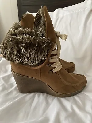 Women's Fur Wedge Boots Mossimo Lace Up Winter Moccasin Sz 11 • $27.50
