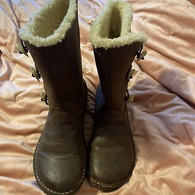 Leather UGGs Size 7 • $120