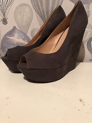 Ladies  NEW Miss Selfridge's Wedge Heeled  Shoes Size 6. RRP: £42. • £5.50