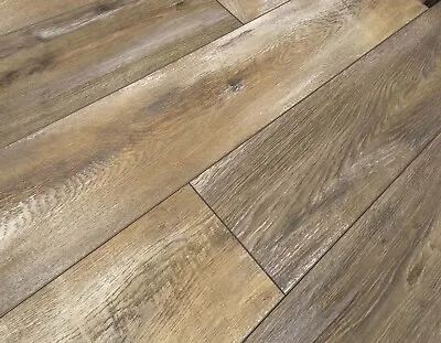 Pallet Deal 12mm Rustic Oak 4V-Groove Laminate Flooring AC5 • £359.99