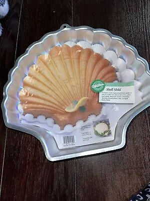 Vintge Wilton Cake Pan Mold  1989 Scallop Clam Seashell Mold Summer Mermaid • $15.46