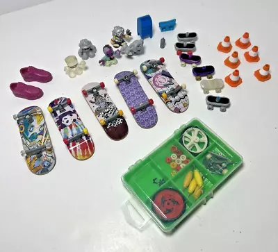 Tech Deck Boards & Figures Lot With Extra Board Parts- 28 Piece Lot • $30
