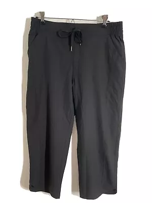 Marika M Black Hana Stretch Woven Pull-On Lightweight Capri Crop Pants • $28.99