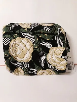 Vera Bradley Cosmetic Bag  Nwt  Retail 30.00 • $6