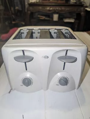 4 Slice Toaster White 1 Threw 5 Settings • $14.99