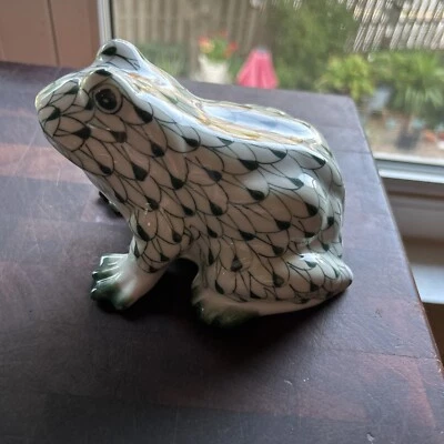 $20 • Buy 4  Andrea By Sadek Figurines Green Fishnet Frog