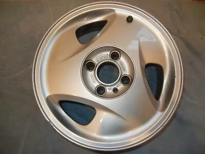 91 - 94 Classic SAAB 900 3 Spoke Right Directional Alloy Wheel 5.5 X 15  4004743 • $65