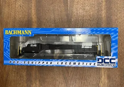 Bachmann 61109 HO Scale Penn Central GP38-2 #8148 Diesel Locomotive NEW • $120