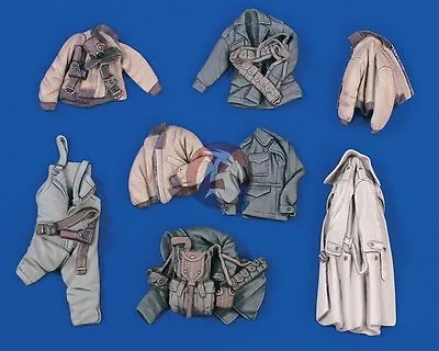 Verlinden 1/35 Assorted US Soldier Clothing And Equipment WWII (8 Pieces) 1594 • $31.41