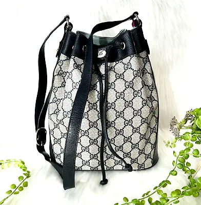 Very Good!  Gucci Vintage Drawstring Shoulder Bag Sherry Line Navy • $499