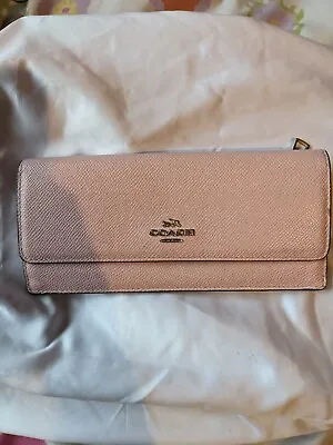 £10 • Buy Coach Soft Wallet In Embossed Textured Leather (Pink)