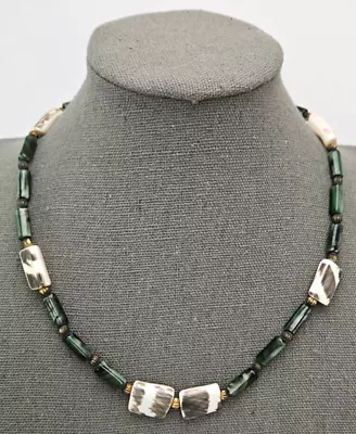 MOTHER OF PEARL NECKLACE W/ Polished Green Natural Stone 16.5  C Clasp Vtg Boho • $15.99