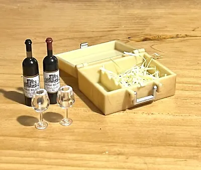 $2.99 • Buy Miniature Dollhouse Wine Bottles, Drink Cups Suitcase