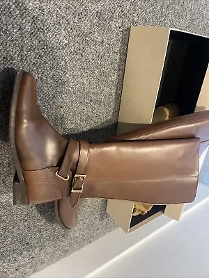 Burberry Boot • $200