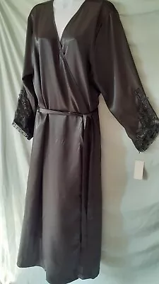 Flora Nikrooz Black Robe Applique Lace Trim Vintage Style Long 2X   52   BUST  • $58.95