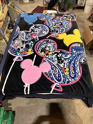 Vera Bradley Disney Mickey Minnie Mouse Whimsical Paisley Throw Blanket Castle  • $65