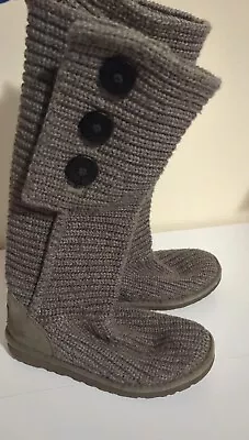 UGG Australia 5819 Classic Cardy Sweater Knit 3 Button Gray Boots Women’s Size 6 • $23.99