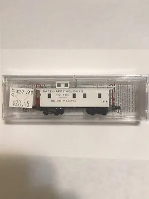 Micro-trains N Scale 34' Wood Sheathed Christmas Caboose Union Pacific  05000170 • $37.50