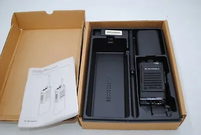 $448.95 • Buy NEW Motorola Saber Model H99QX + 104H -  H43tun5170cn HANDIE-TALKIE FM RADIO