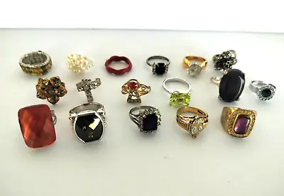 Lot Of 17 Vintage Costume Jewelry Cocktail Rings Fashion Jewelry Gold Tone • $39.99