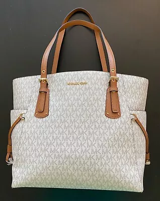 Michael Kors Signature Voyager East West Tote - Vanilla/Gold BRAND NEW • $275