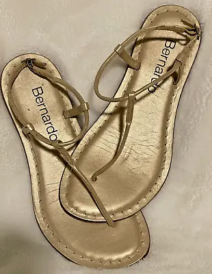 Women's Bernardo Milly/Lilly Leather Sandal Champagne Gold Thong Sz 7M • £52.25