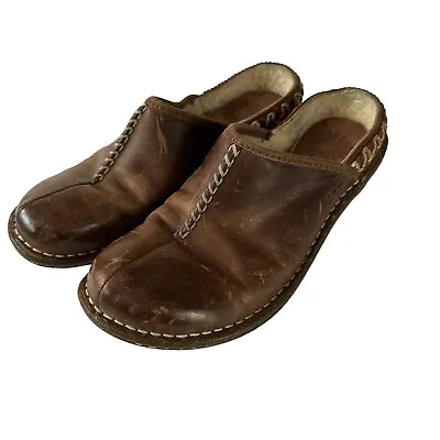 UGG Kohala Brown Leather Clogs Sheepskin Lined 5154 Size Women's 6 Shoes • $13.22