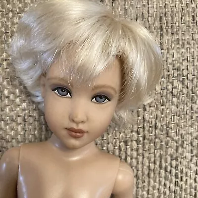 Monique Gold Wig Size 7/8 Blonde 172 • $15