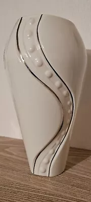 £14.99 • Buy Belleek Living Silver Ripple 9  Vase