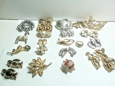 COSTUME JEWELRY LOT MANY BROOCHS And CLIPON EARRING SOME SIGNED TRIFARISARAH... • $4.80