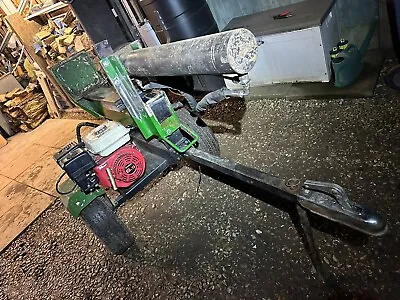 Towable Log Splitter Hire 27 Tonne • £60