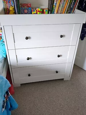 Mamas And Papas Changing Table And Drawers • £55