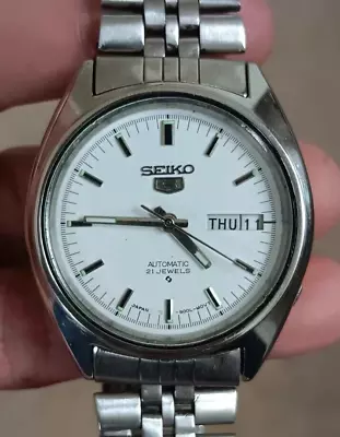 Pre-owned Vintage Seiko 5 White Dial Cal 6309 Automatic Men Day Date • £31