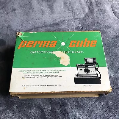 Perma Cube 6002 Vintage Battery-Powererd Photoflash For Kodak Instamatic Cameras • $40