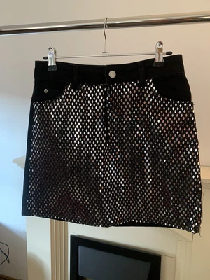 £10 • Buy Topshop Silver Embellished Denim Mini Skirt Size 8 