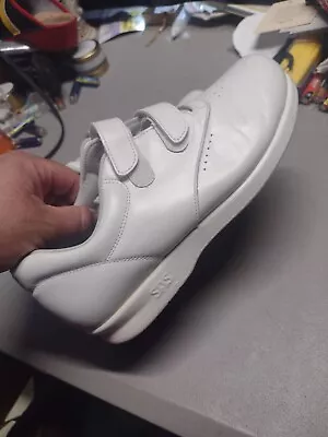 SAS  Me Too Walking Shoe White Women's Size 9M • $17.99