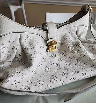 Louis Vuittons Mahina Shoulder Bag White Authentic Used • $912