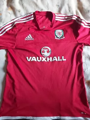 Wales Training Shirt Adult Medium • £6