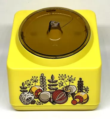 Vintage RUBBERMAID Mushroom Canister 10 Cup Yellow Plastic 2759-2 • $17.99